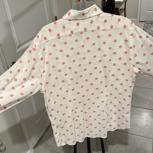 Men’s Dress Shirt! Barely worn, MUST WEAR WITH CUFF LINKS. Like a size Large/XL - Picture 2 of 5